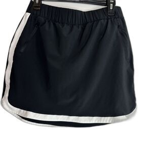 T by TALBOTS sz M PETITE Black Pull On Stretch Skort Skirt Athleisure